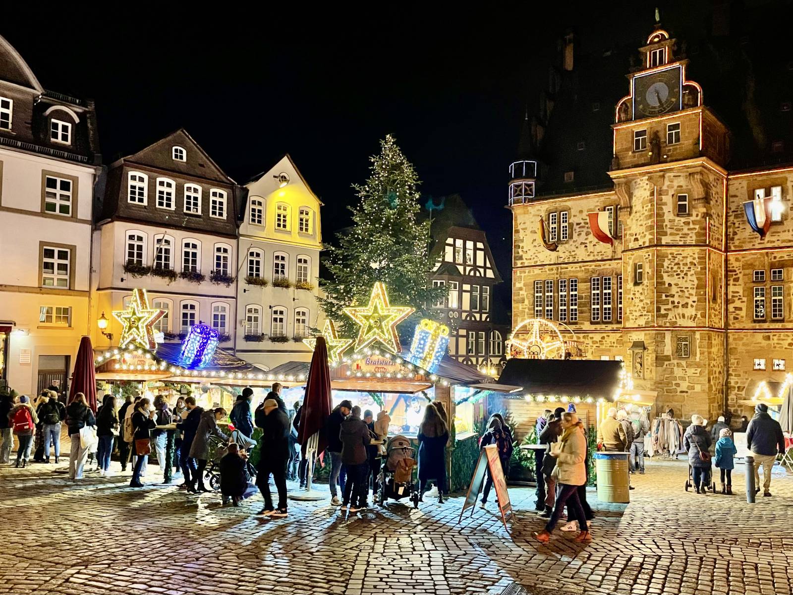 Stroll through the Marburg Christmas market