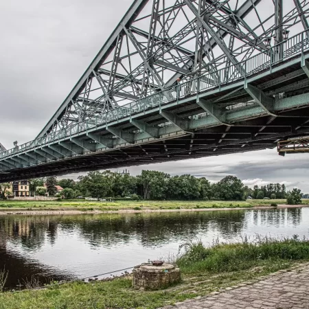 Dresden Loschwitzer Brücke (“blaues Wunder”)