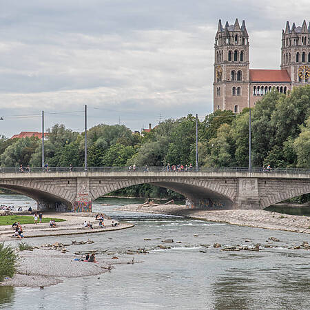 München Frühlingsanlagen Isarstrand