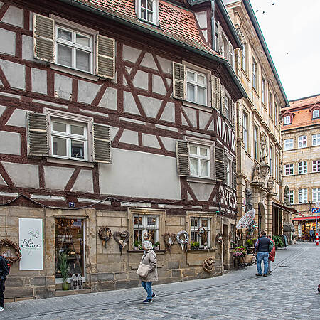 Die Bamberger Altstadt begeistert mit liebevoll erhaltenen Gebäuden aus mehreren Jahrhunderten.